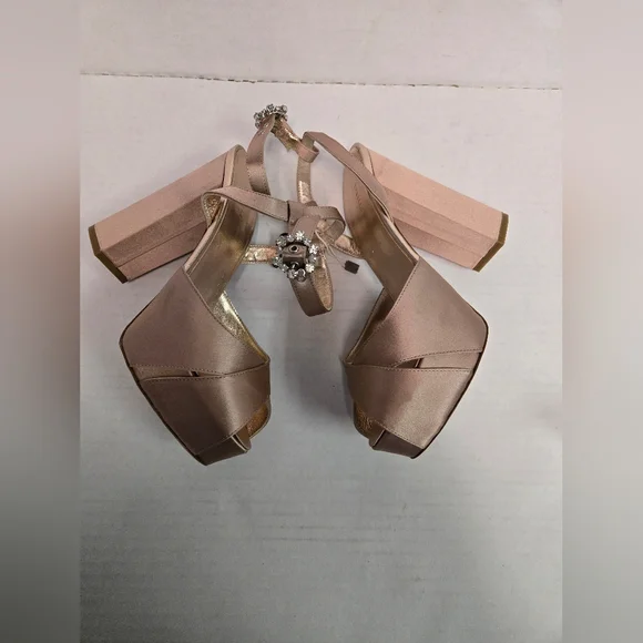 Le Silla pink satin platform woman's heels peep toe ankle strap shoes size 39